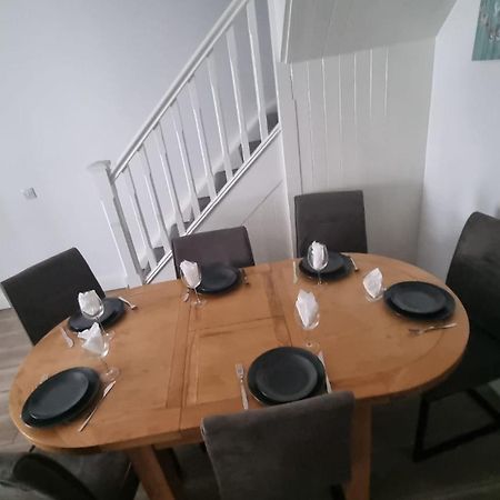 Eyre Square Lane Budget Rooms 戈尔韦 外观 照片