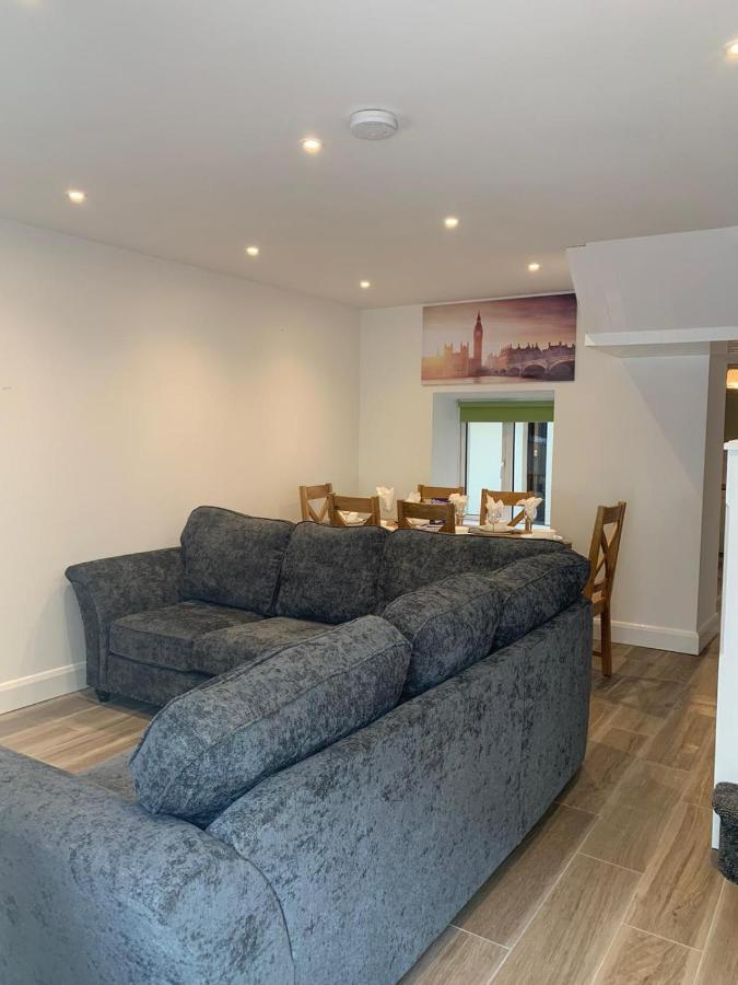 Eyre Square Lane Budget Rooms 戈尔韦 外观 照片