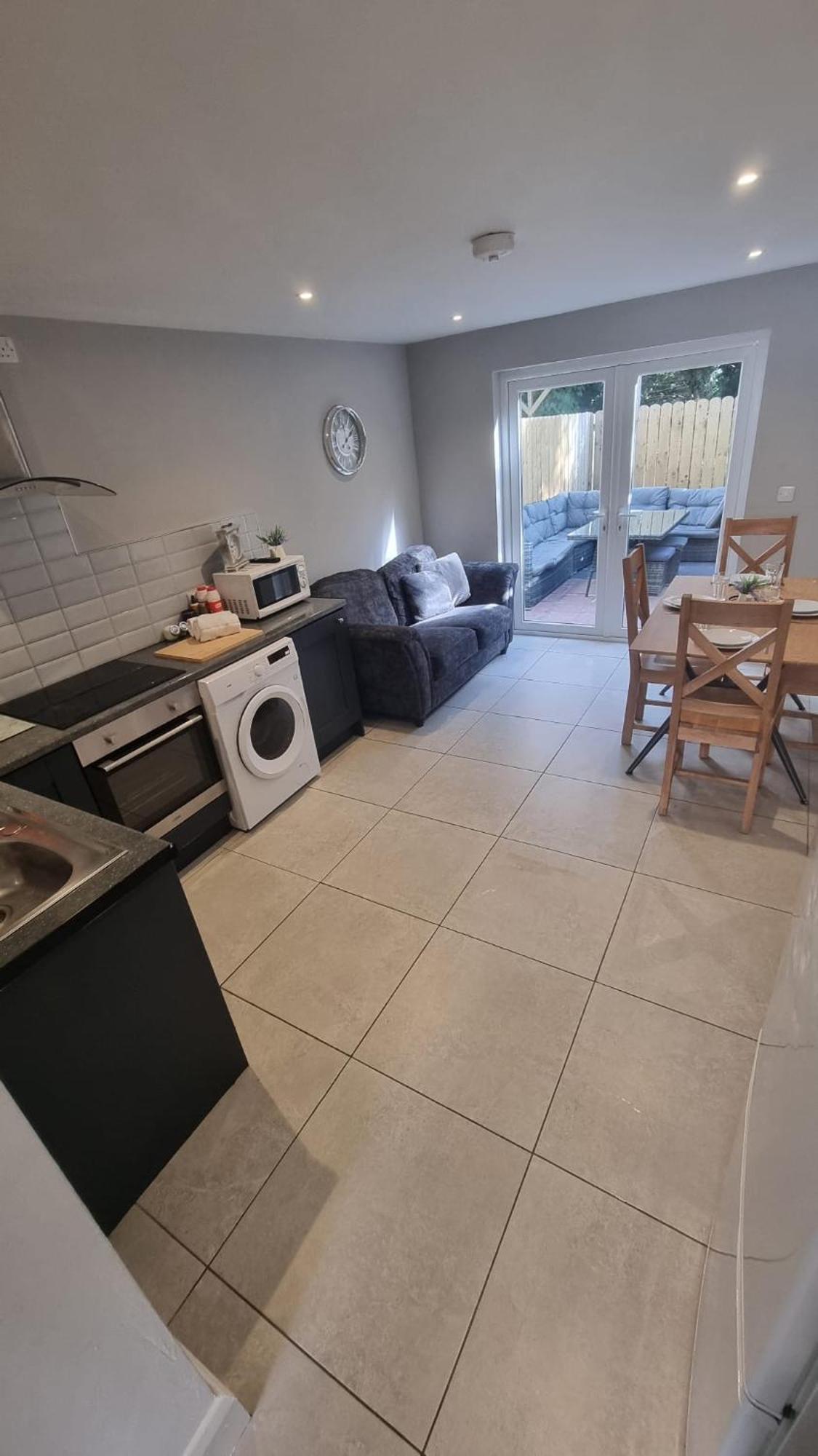 Eyre Square Lane Budget Rooms 戈尔韦 外观 照片