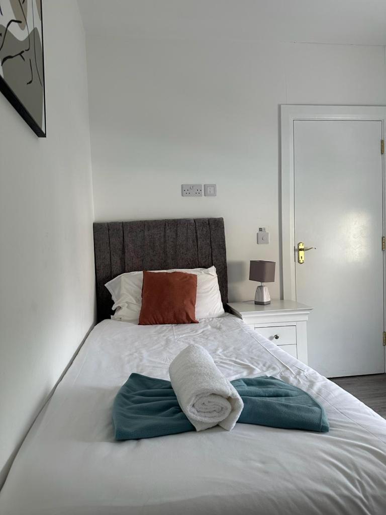 Eyre Square Lane Budget Rooms 戈尔韦 外观 照片
